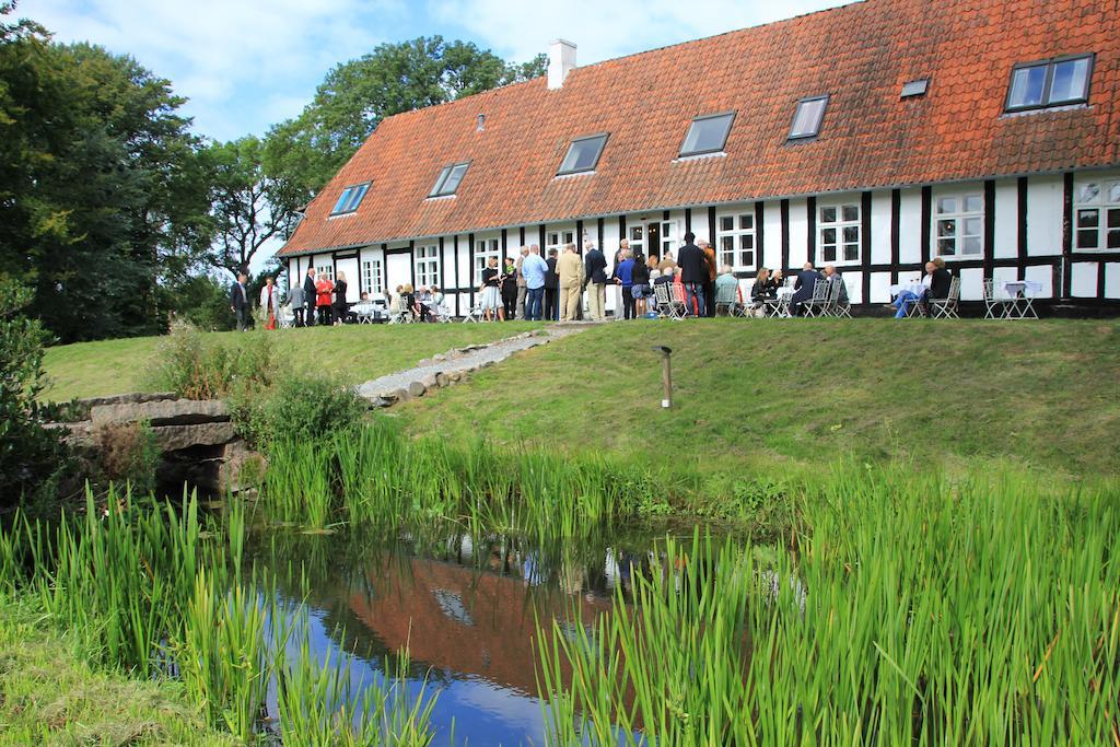 Herregaarden Jerstrup Bed and Breakfast Norre Esterbolle Exteriör bild